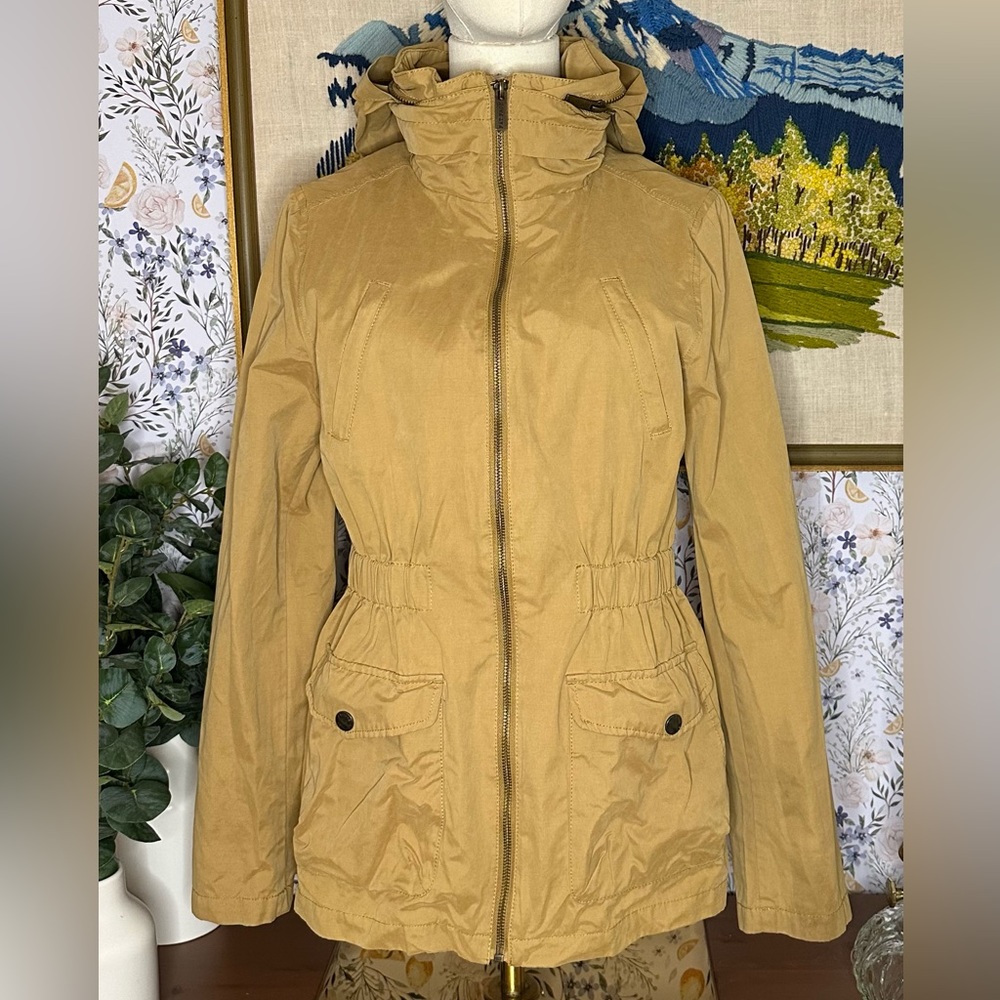 Lightweight Fat Face tan rain jacket